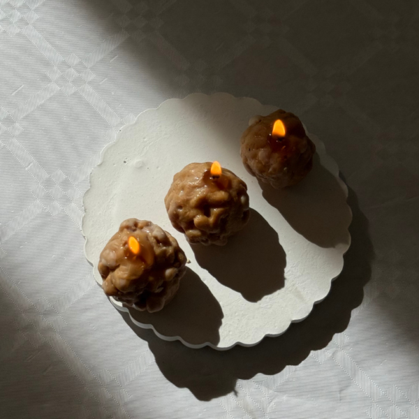 Caja de tres velas aromáticas de panellets artesanales, edición limitada de otoño